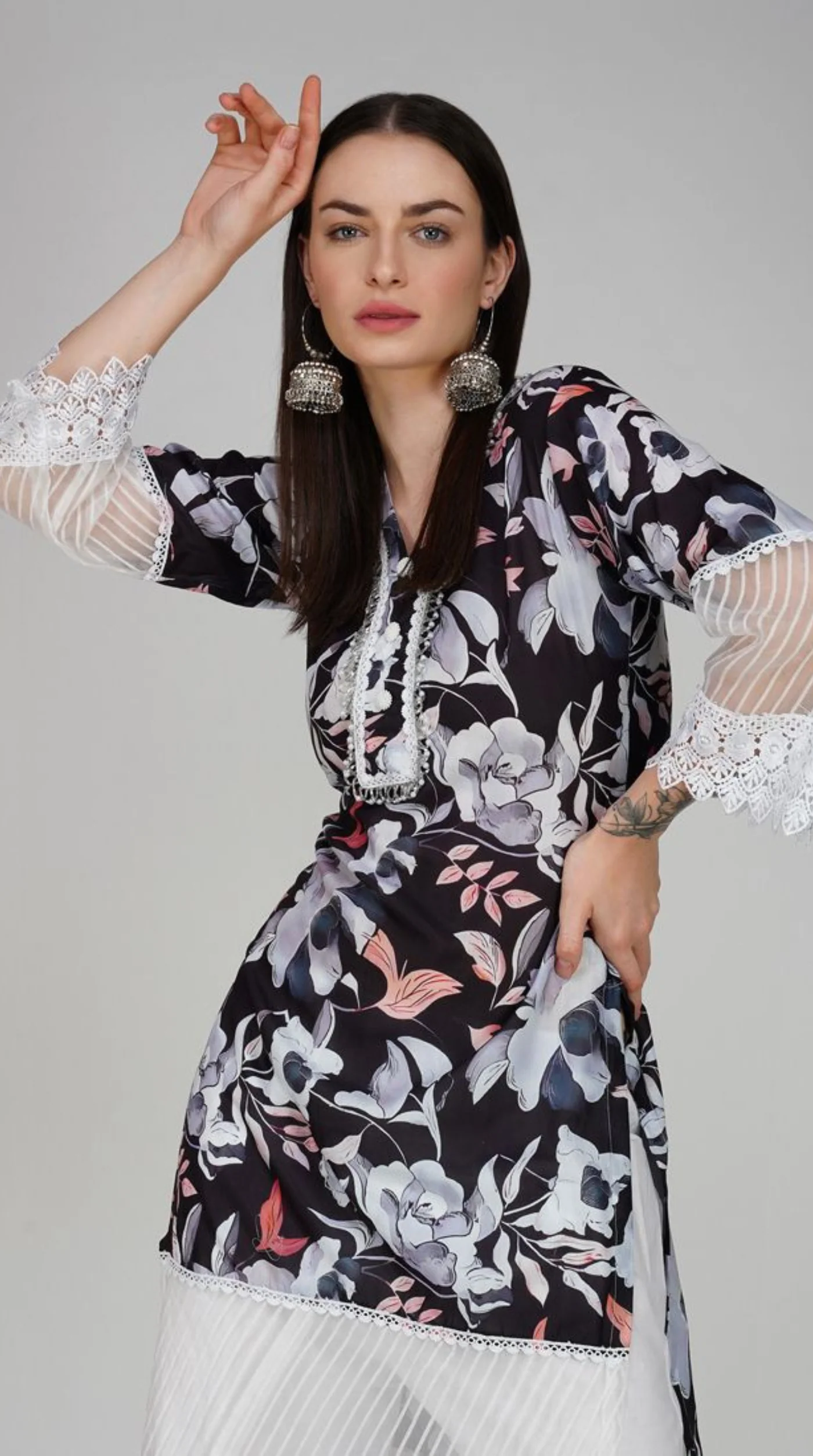 Black Embroidered Straight Cut Trouser Suit Set - Image 4