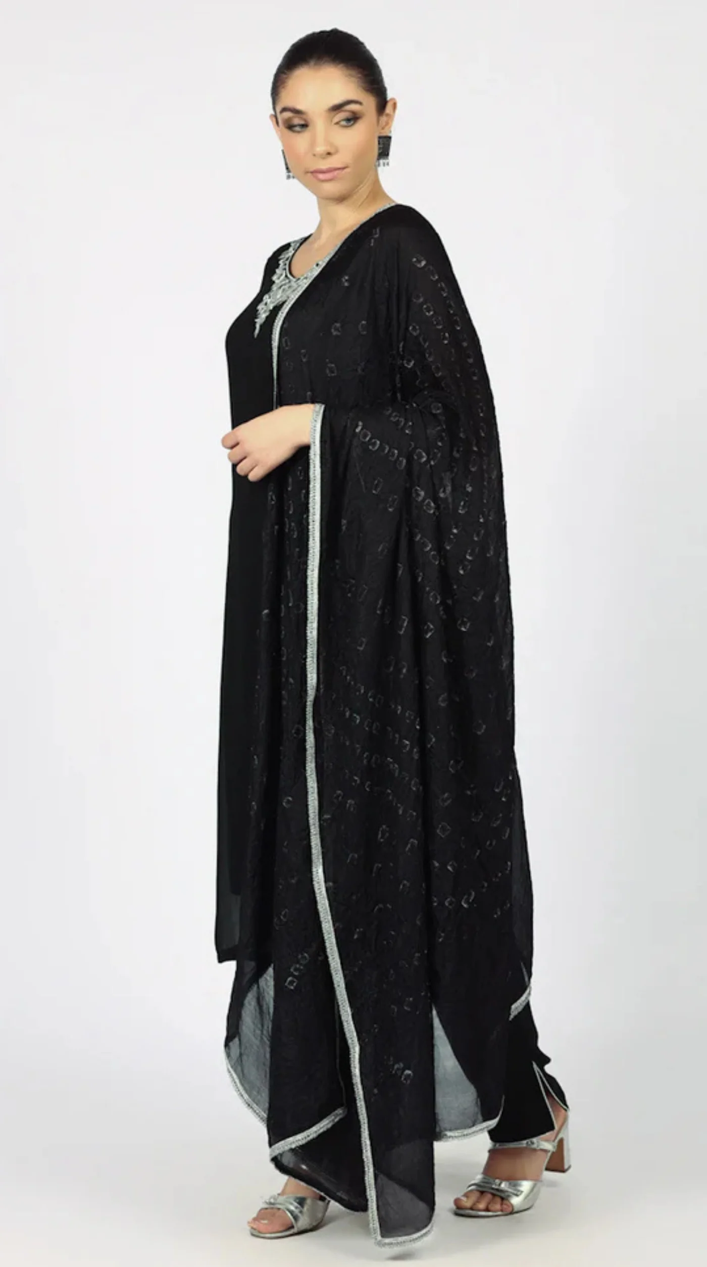 Black Georgette Bandhani Dupatta Suit Set - Image 2