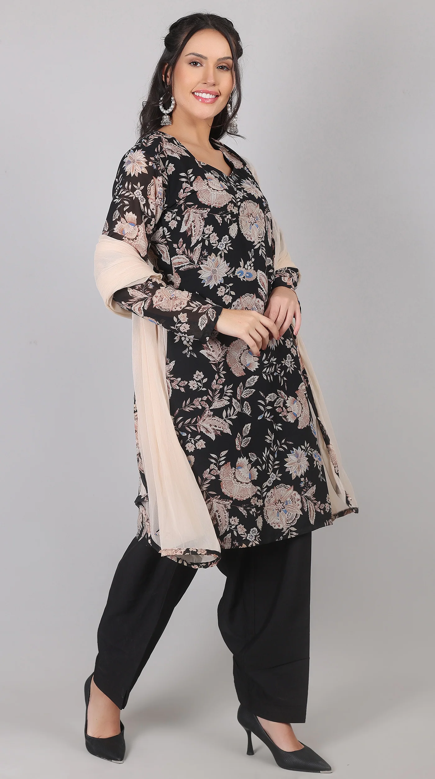 Black Georgette Salwar Suit with Beige Chiffon Dupatta - Image 2