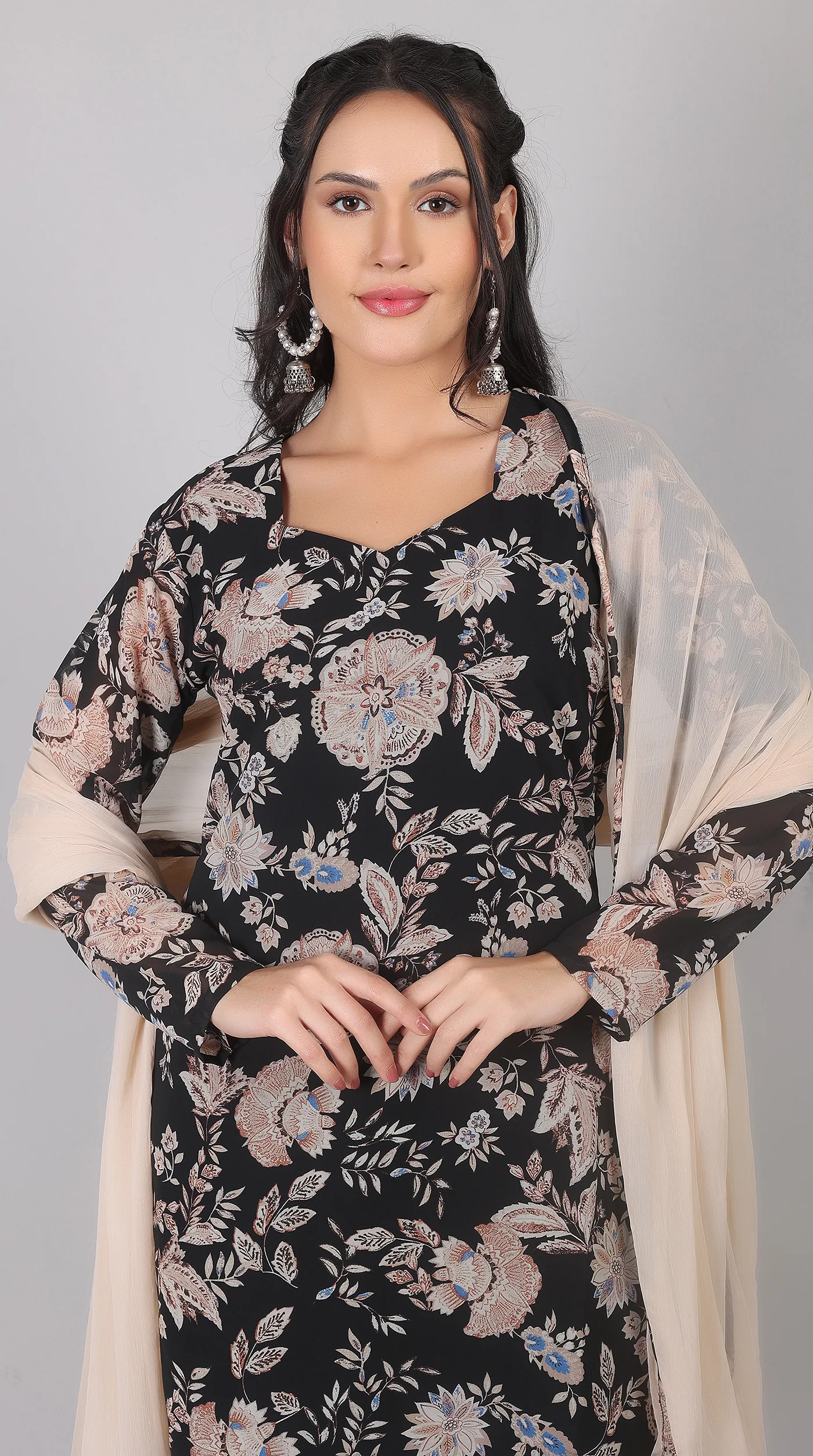 Black Georgette Salwar Suit with Beige Chiffon Dupatta - Image 7