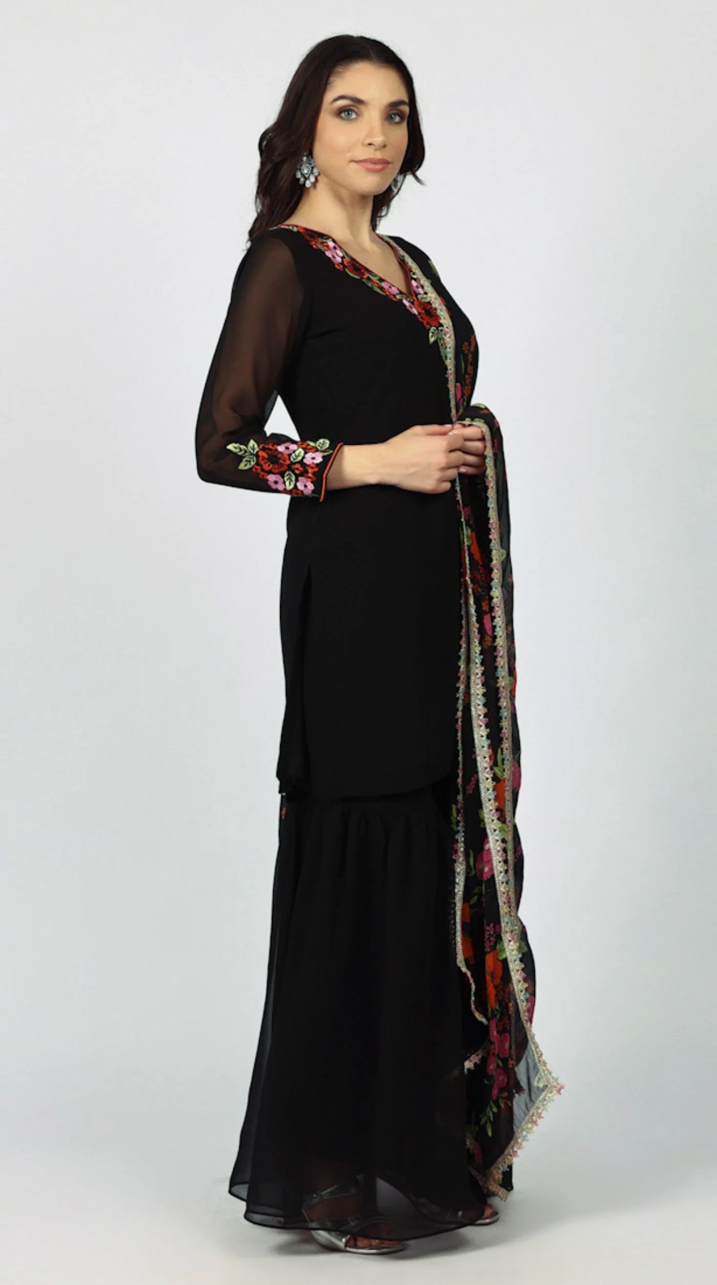 Black Georgette Thread Embroidered Suit Set - Image 2