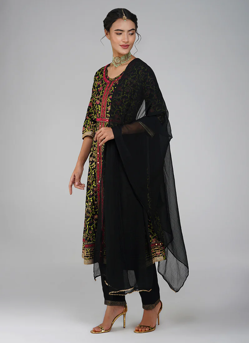 Black Rayon Printed Suit Set - Image 2