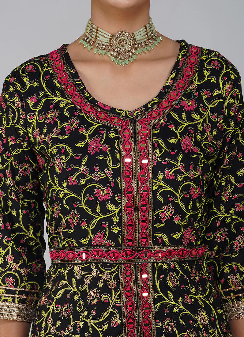 Black Rayon Printed Suit Set - Image 5