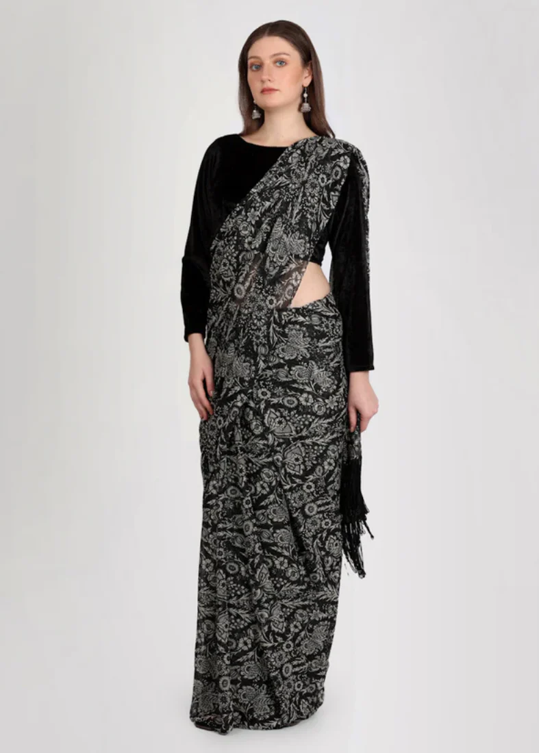 Black Printed Saree With Velvet Blouse - Image 3