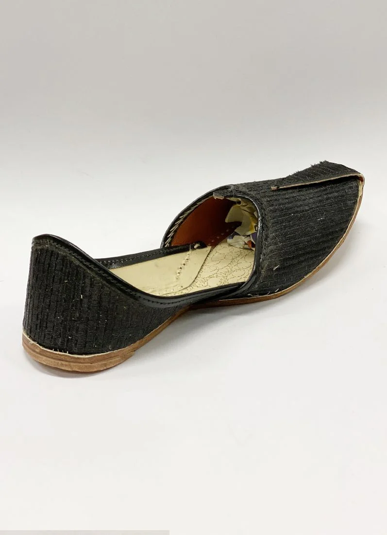 Black Zari Mens Jutti - Image 4