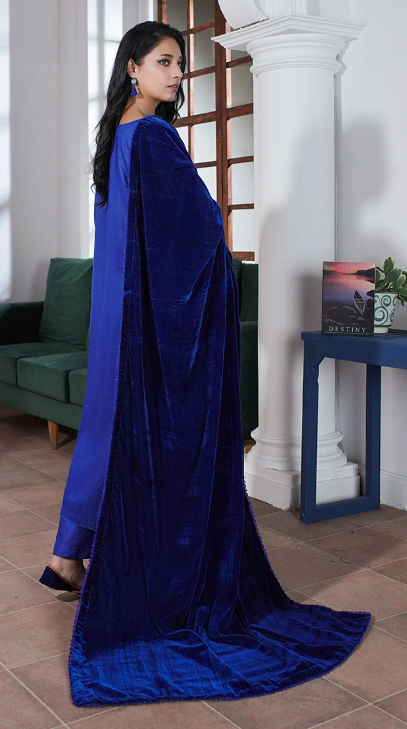 Blue Linen Velvet Dupatta Suit Set - Image 3
