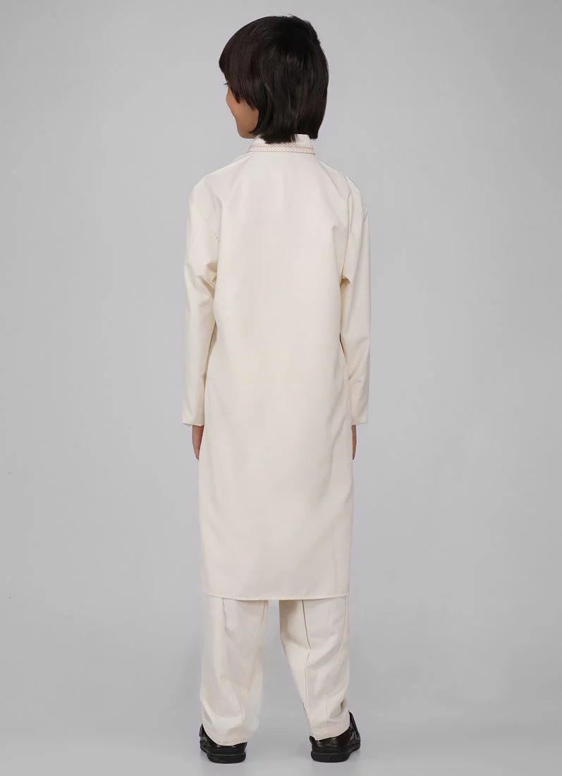 Boy's Cream Poyester Resham Thread Embroidered Kurta Salwar Set - Image 4