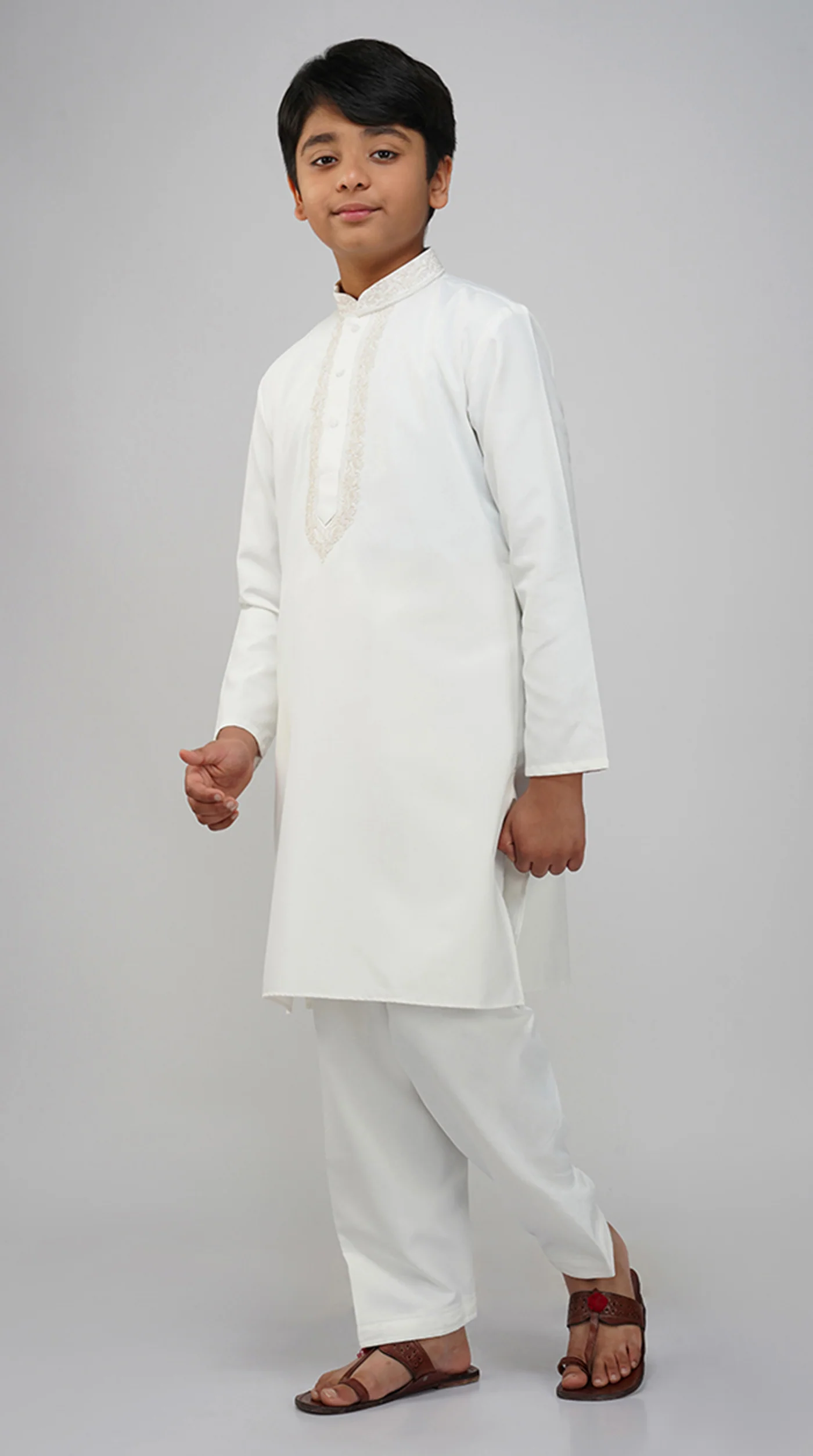 Boys  Embroidered Kurta Set - Image 2