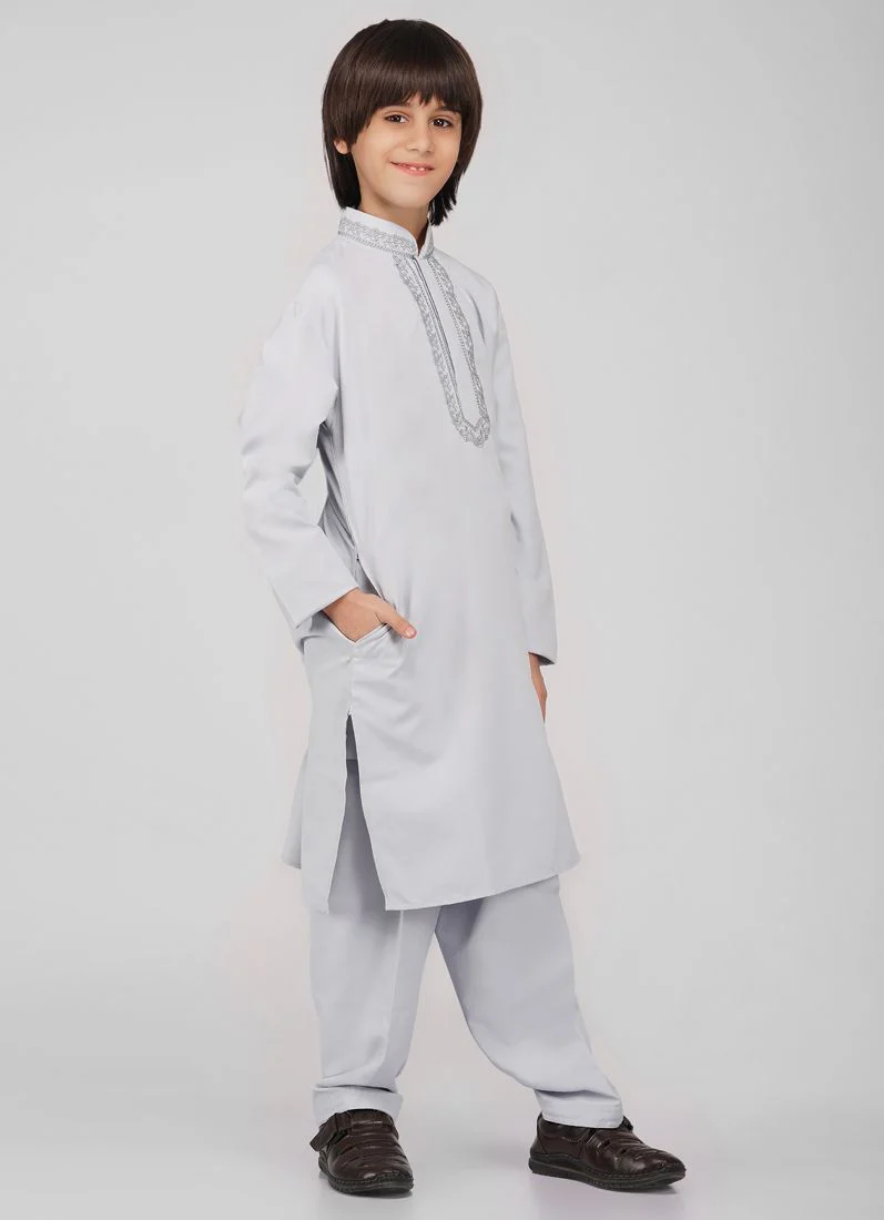 Boy's Grey Poyester Resham Thread Embroidered Kurta Salwar Set - Image 3