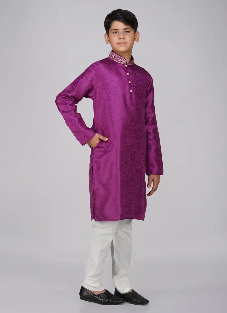 Boys Magenta Resham Brocade Kurta Pajama Set - Image 3