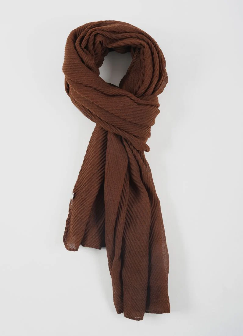 Chocolate Cotton Crinkled scarf - Image 2