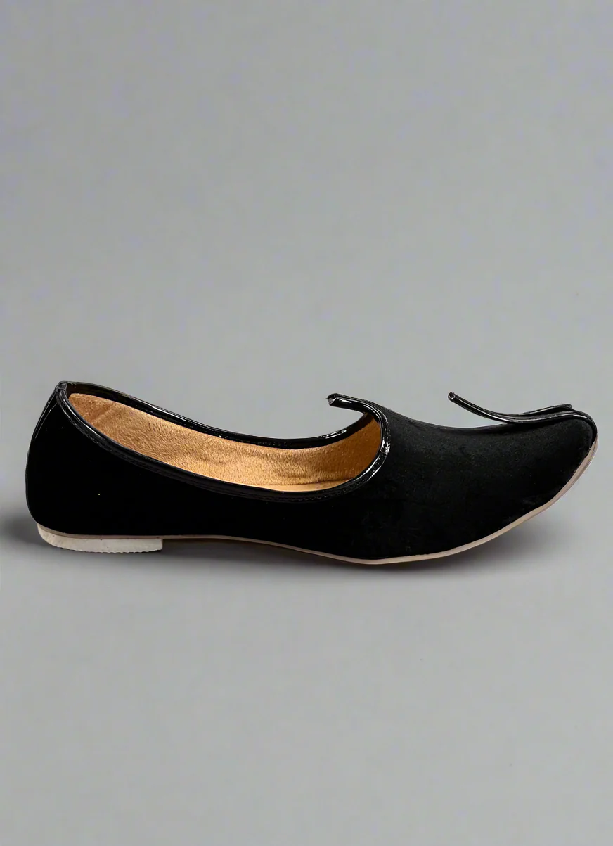 Contemporary black velvet Shoes - Image 3