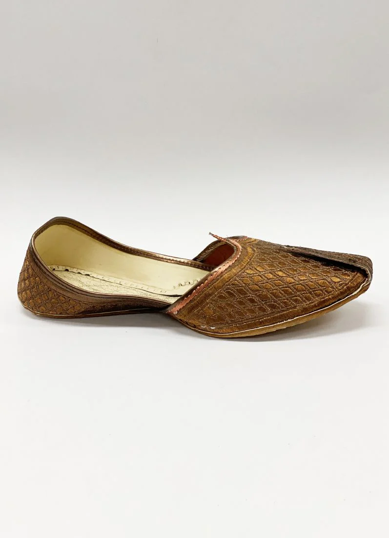 Copper Zardozi Patterned Kusa - Image 3