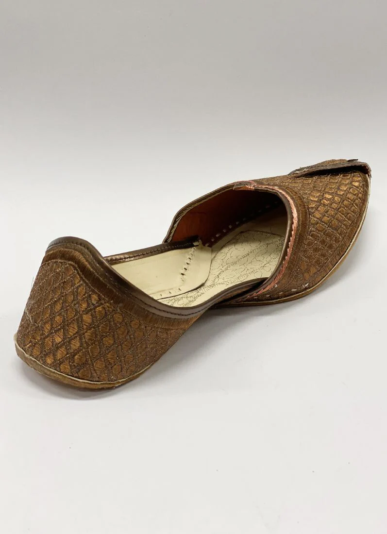 Copper Zardozi Patterned Kusa - Image 4