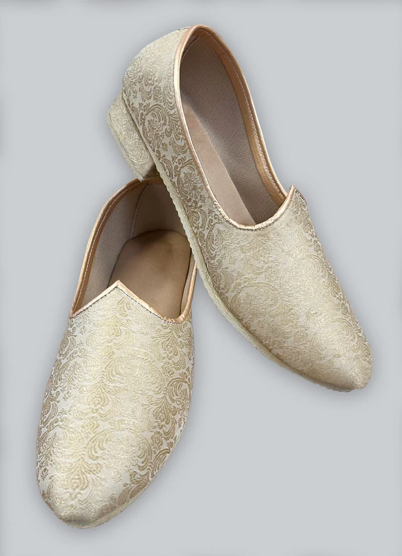 Cream Brocade Jutti with Grip Sole - Image 4