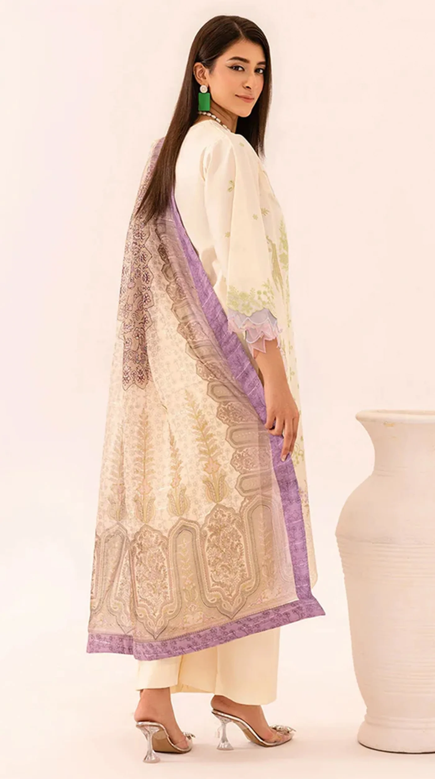Cream Lawn Embroidered Suit Set - Image 4
