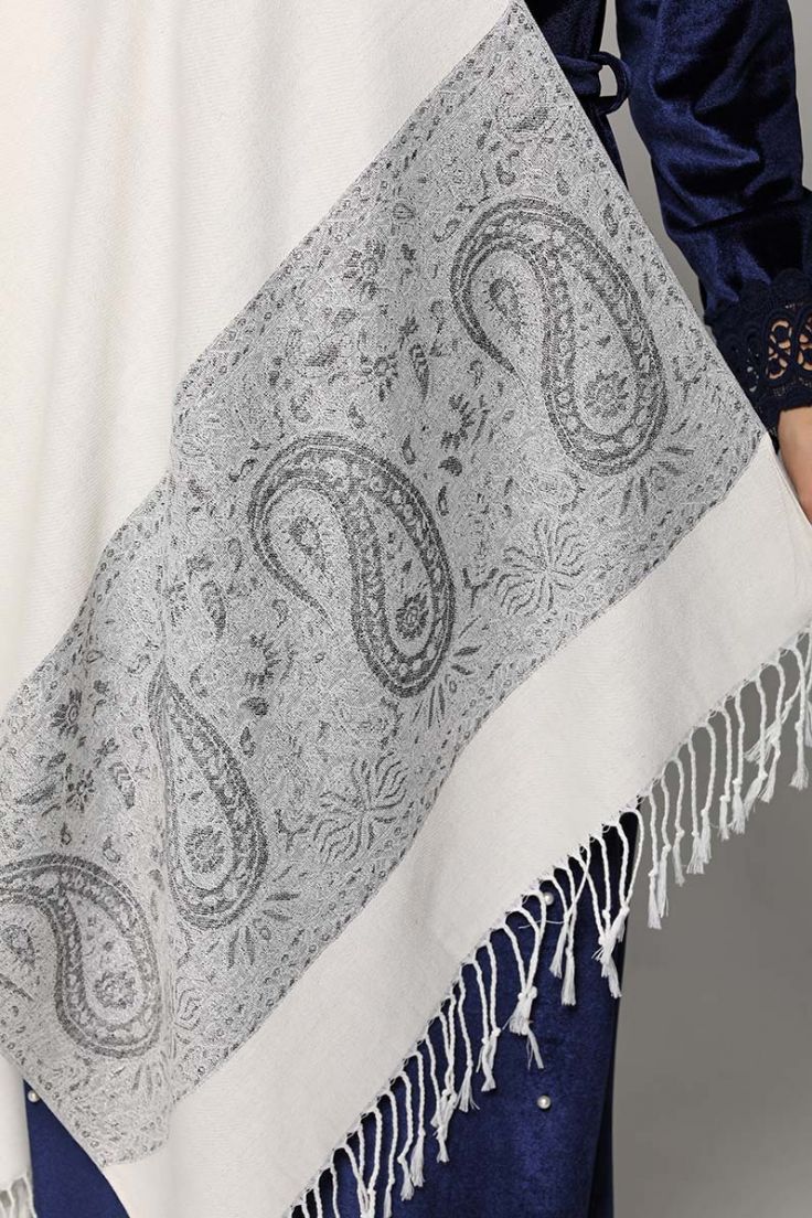 Cream Wool Paisley Floret Stole - Image 2