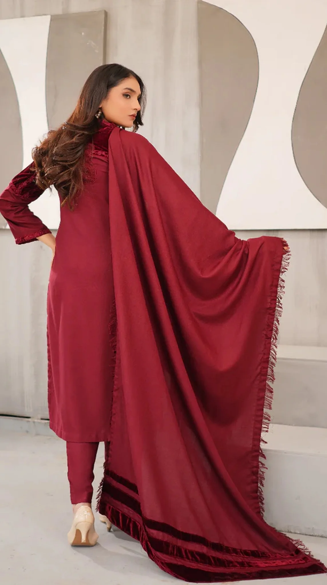 Exquisite Deep Wine Dhanak Suit Set - Image 2