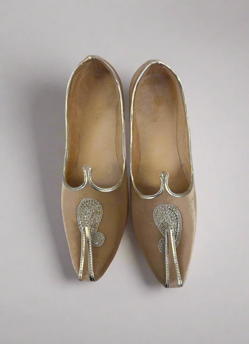 Gold Velvet Embroidered Kussa For Men - Image 2