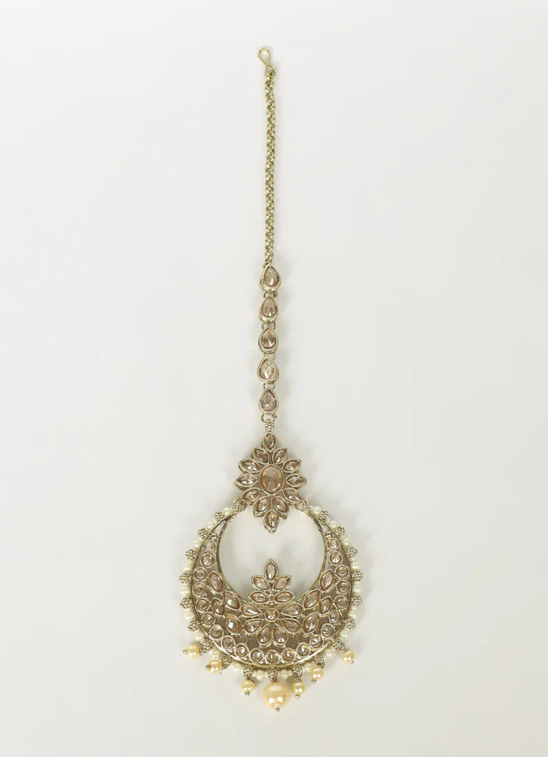 Luxury Gold Plated Bridal Tikka with Reverse AD & Pearl Work - Image 2