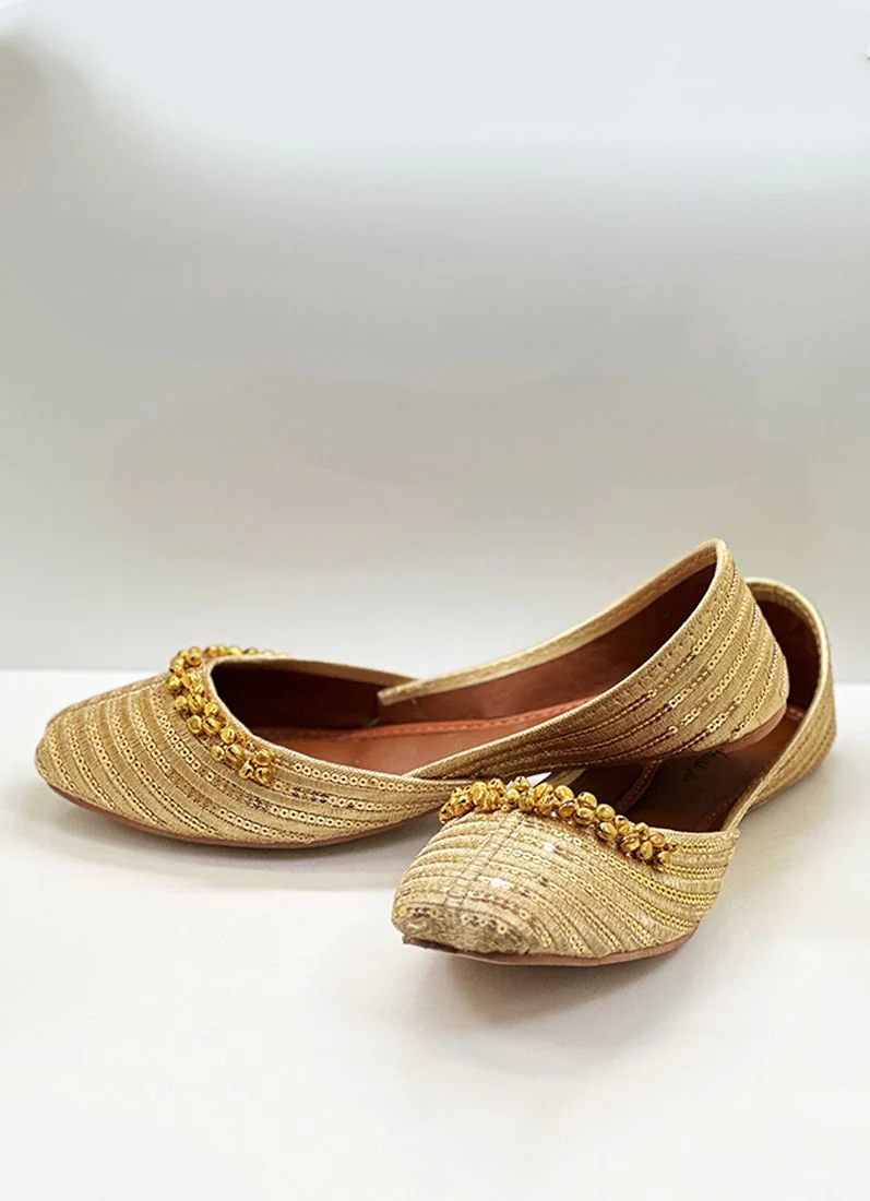 Gold Resham and Sippy Juttis - Image 3