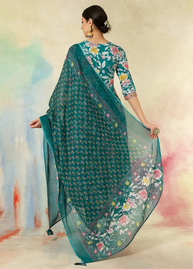 Green Cotton Printed Flared Suit Set - Image 2