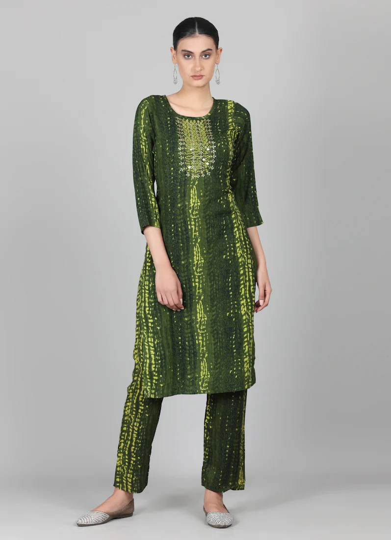 Green Rayon Thread Sippi Embroidered Suit Set - Image 3