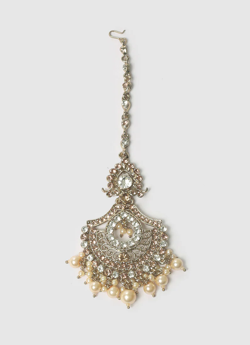 Intricate Pearl Earrings and Tikka Set for Women - Image 3