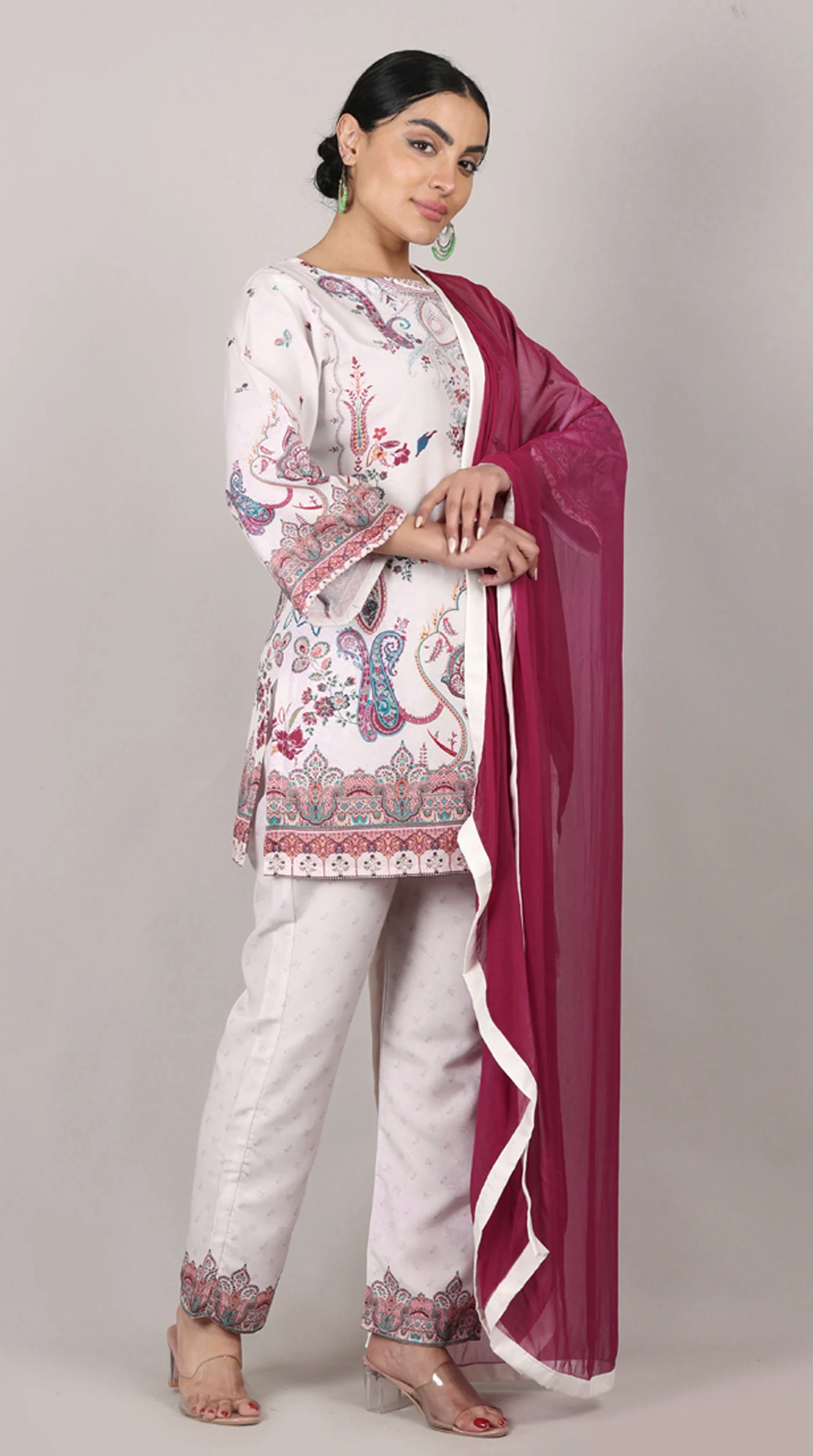 Off White Printed Rayon Suit Set - Image 4