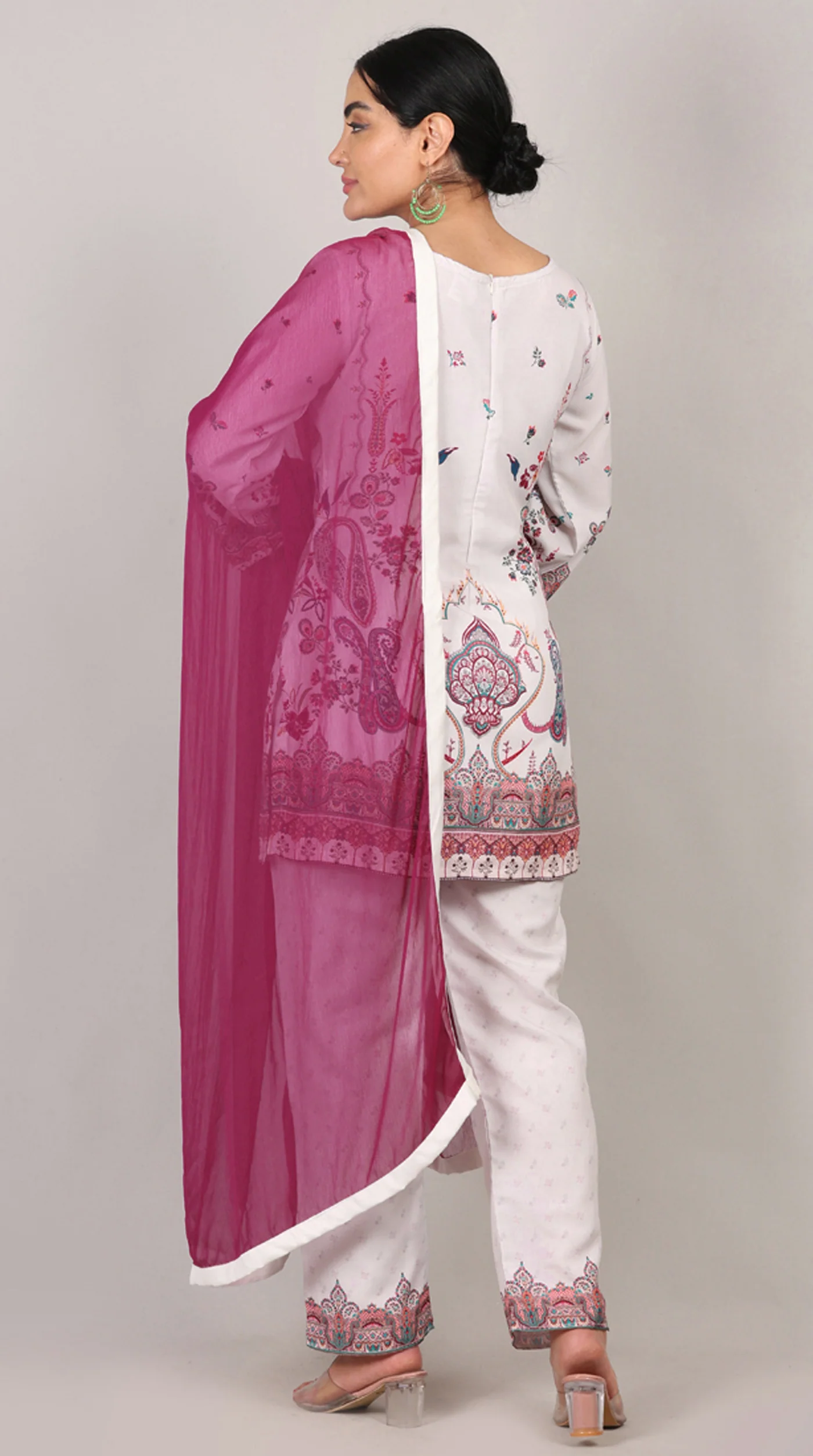 Off White Printed Rayon Suit Set - Image 6