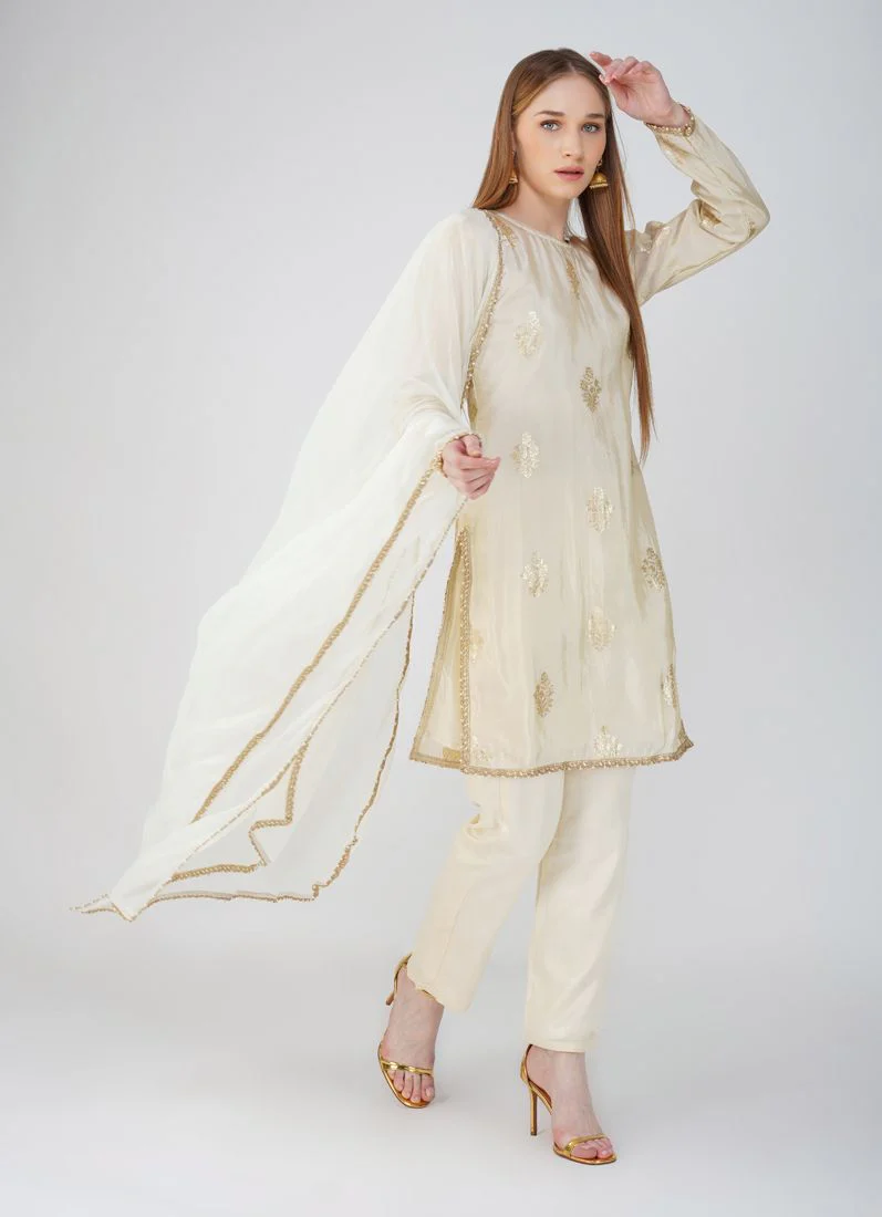 Ivory Viscose Georgette Suit Set - Image 3