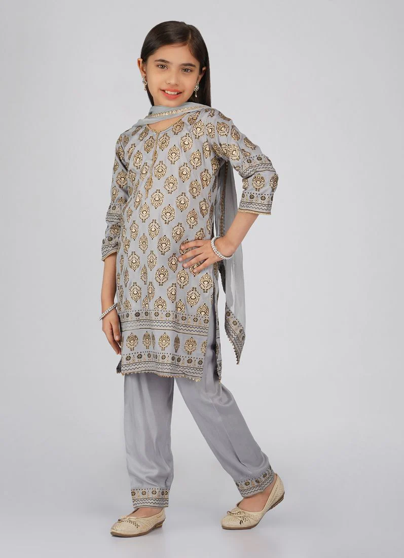 Kids Grey Printed Rayon Shift Style Suit Set - Image 4