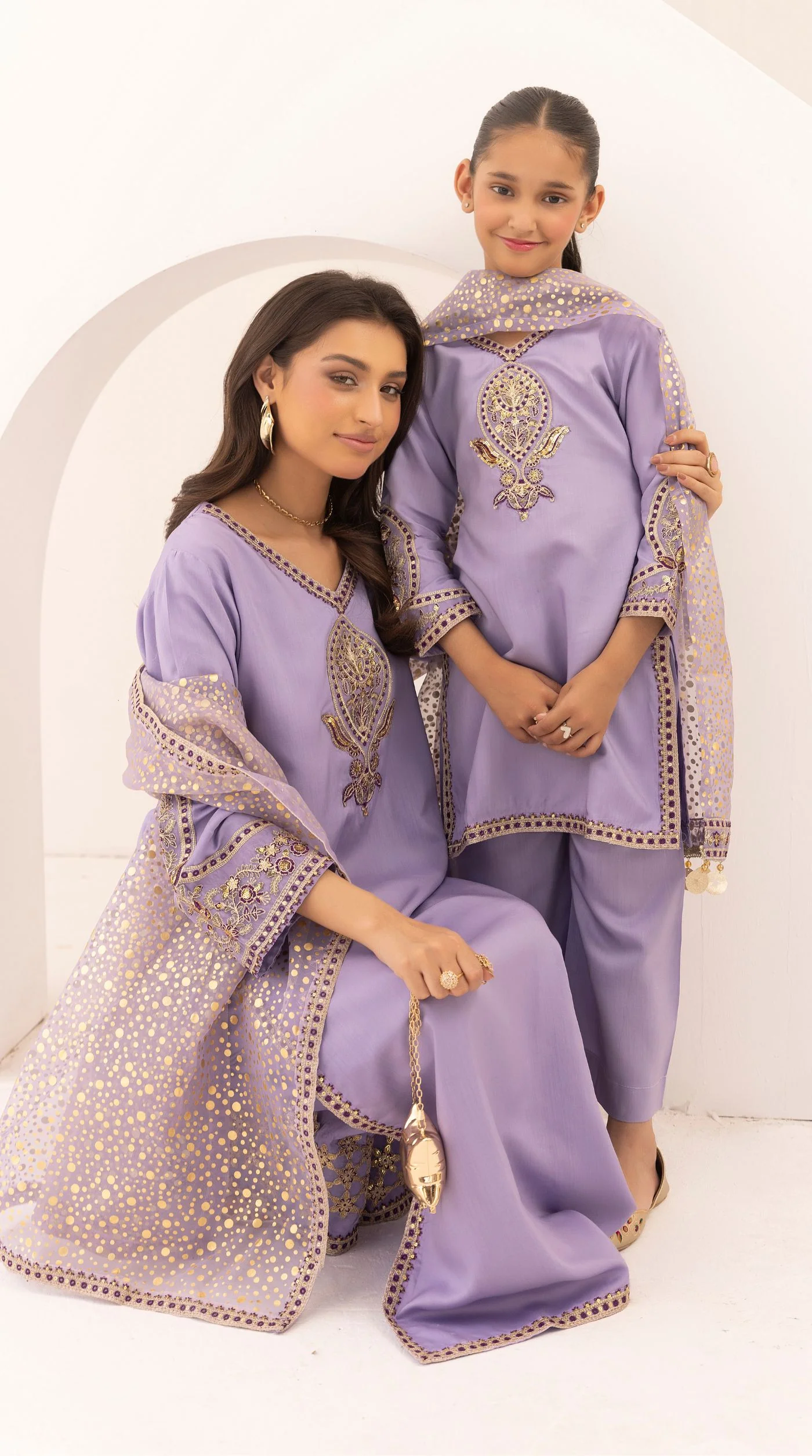 Kid's Lilac Viscose Embroidered Kurta Palazzo Set - Image 4