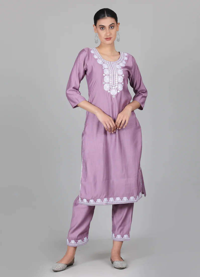 Lilac Silk Thread Embroidered Suit Set - Image 5