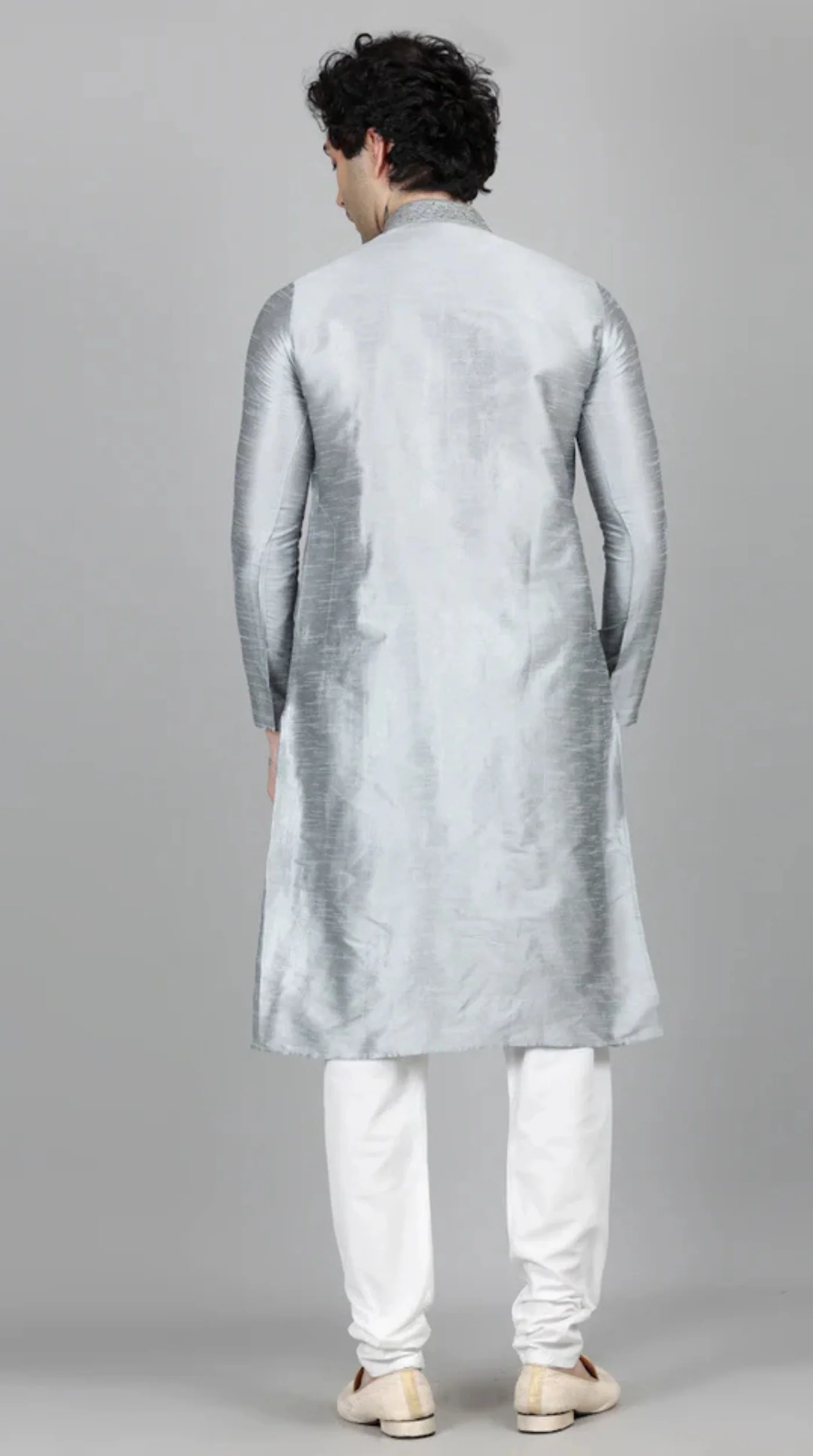 Men's Grey Resham Embroidered Kurta Payjama Set - Image 2