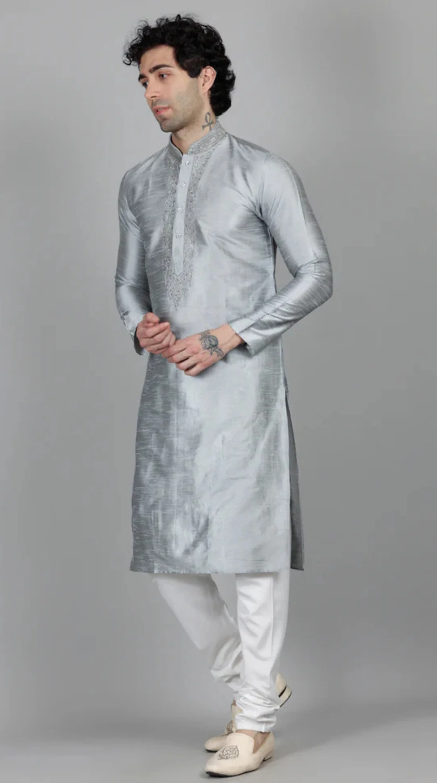 Men's Grey Resham Embroidered Kurta Payjama Set - Image 3