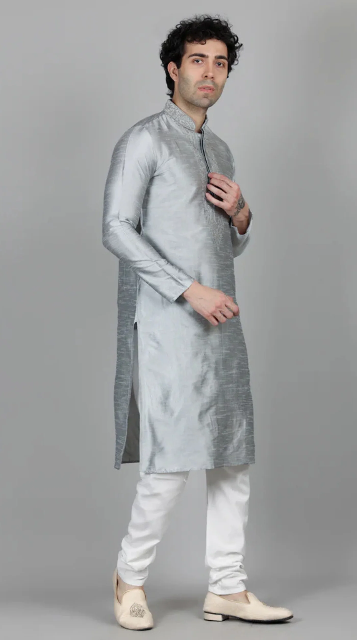 Men's Grey Resham Embroidered Kurta Payjama Set - Image 4