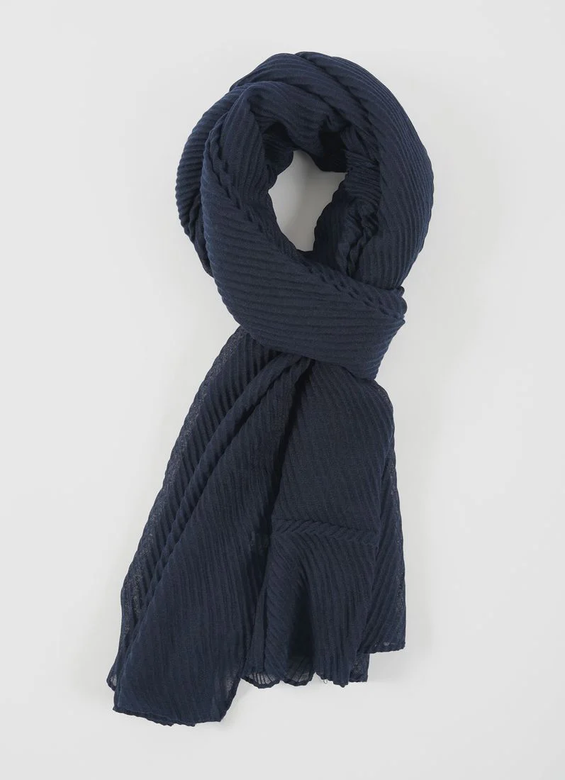 Midnight Blue Cotton Crinkled scarf - Image 2