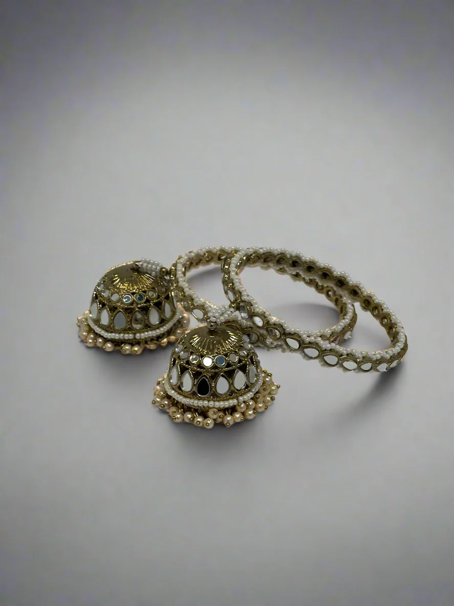 Mirror Plus Pearl Bangle in Gold Colour with Jumk - Image 5