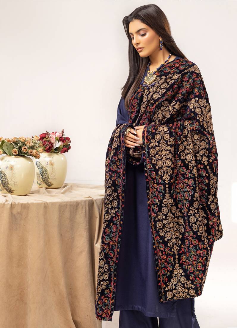 Navy Blue Velvet Embroidery Shawl Suit Set - Image 2