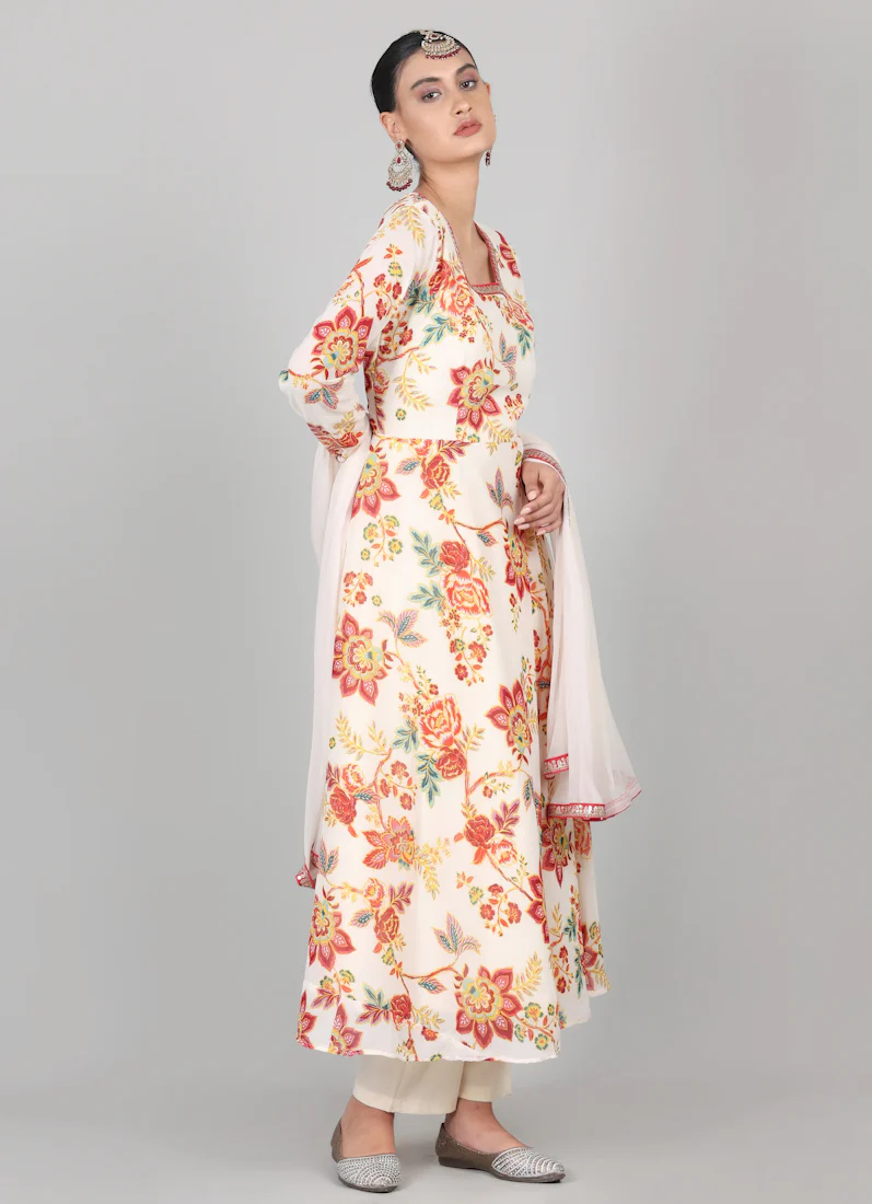 Off-White Floral Printed Suit Set - Image 4