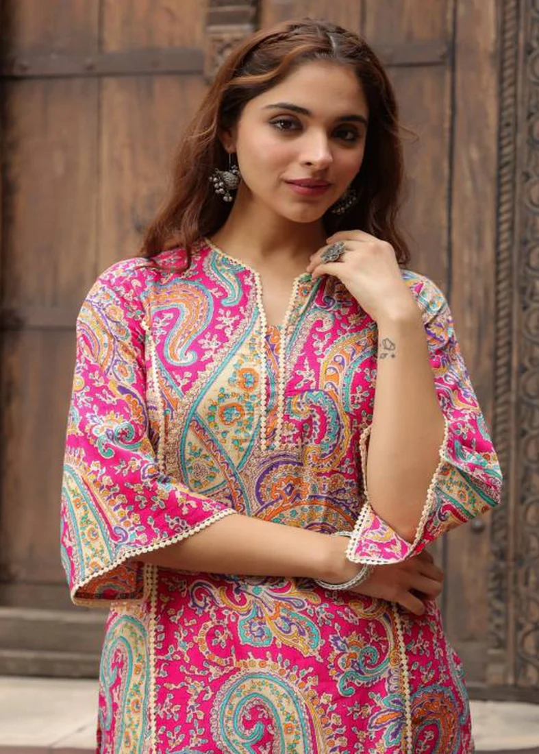 Pink Cotton Printed Kurti - Image 2