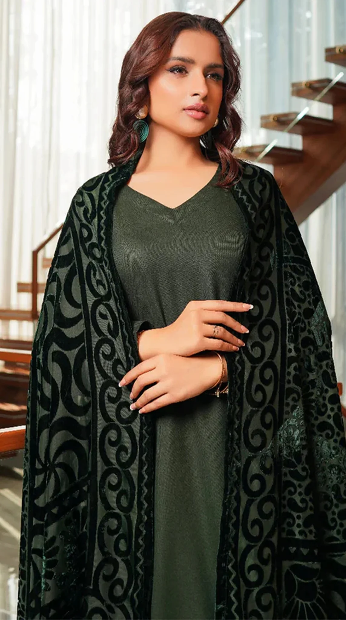 Refined Dark Green Dhanak Suit Set - Image 2