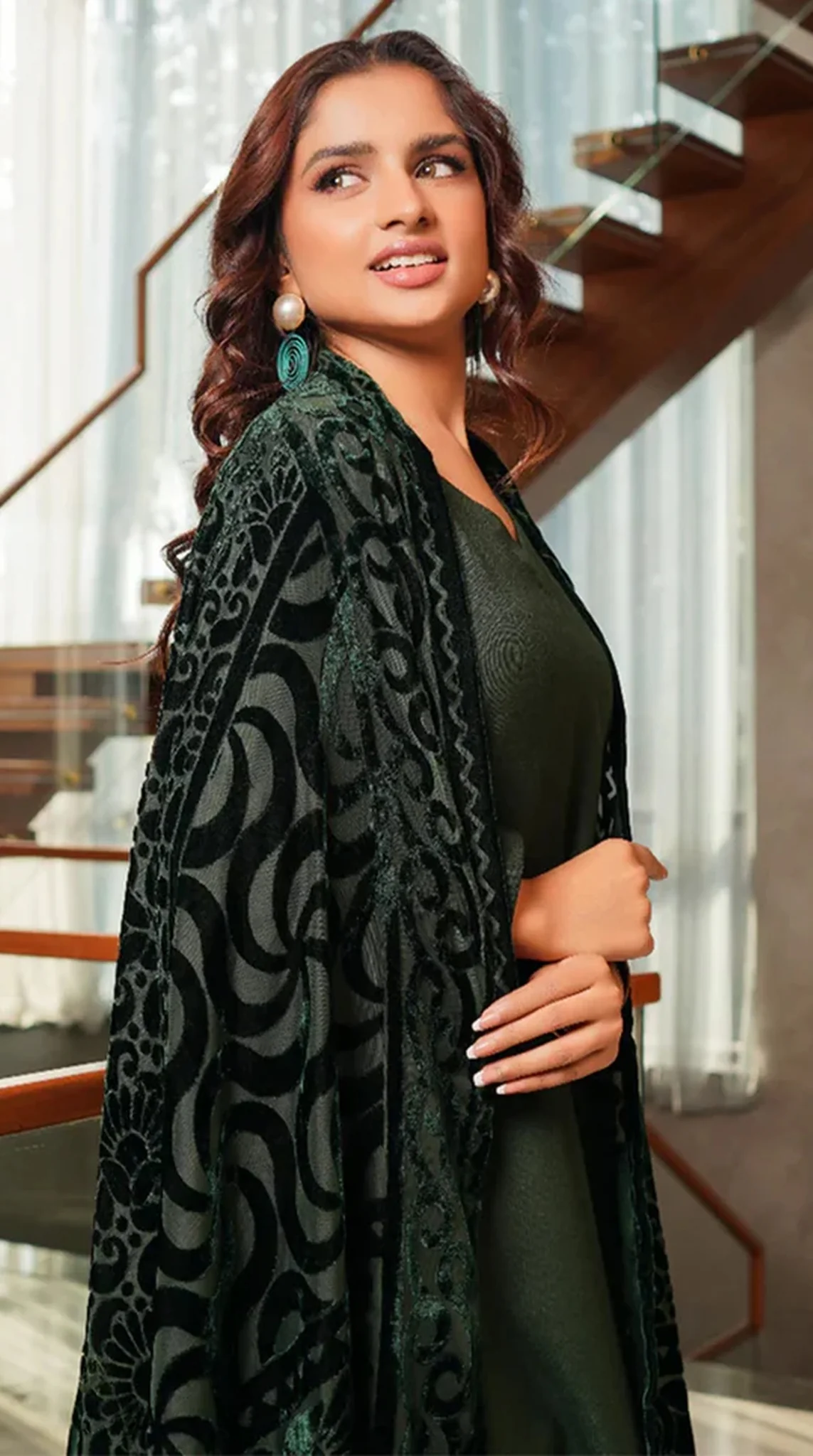 Refined Dark Green Dhanak Suit Set - Image 4