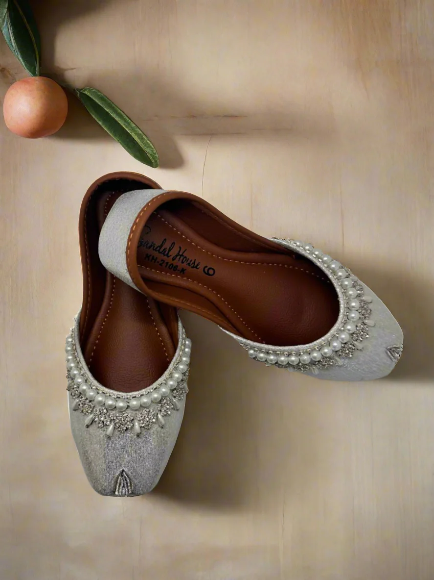 Silver Pearl Jutti Girls - Image 3