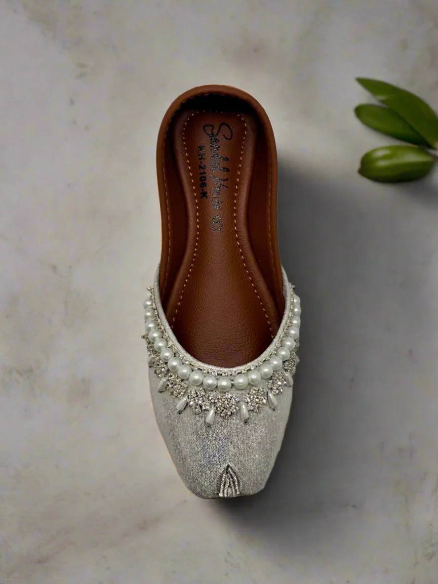 Silver Pearl Jutti Girls - Image 4