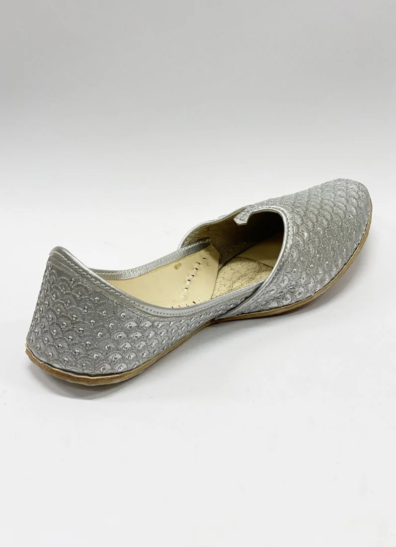 Silver Zardozi Scale Pattern Kusa - Image 3