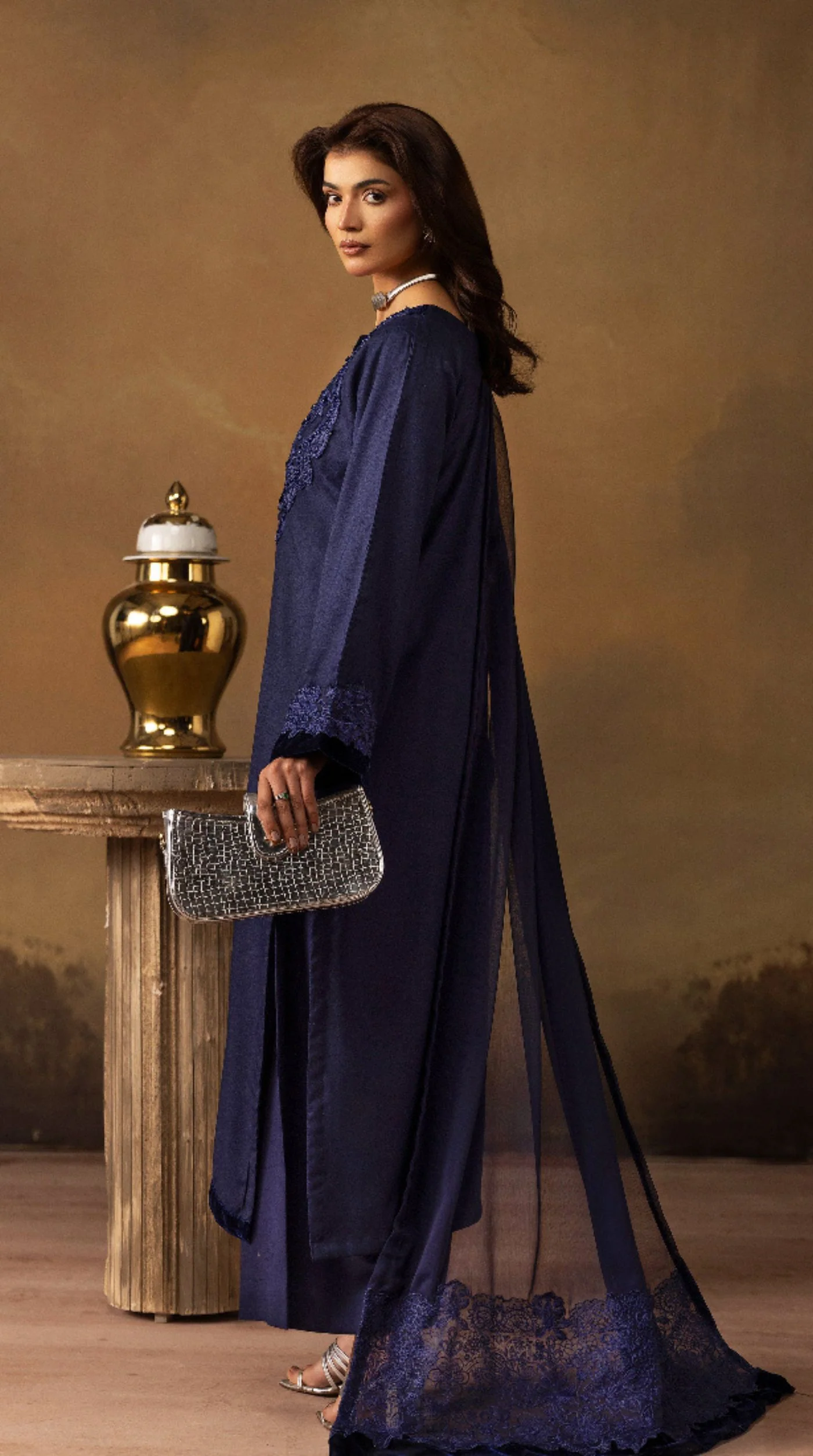 Sophisticated Blue Dhanak Suit Set - Image 3