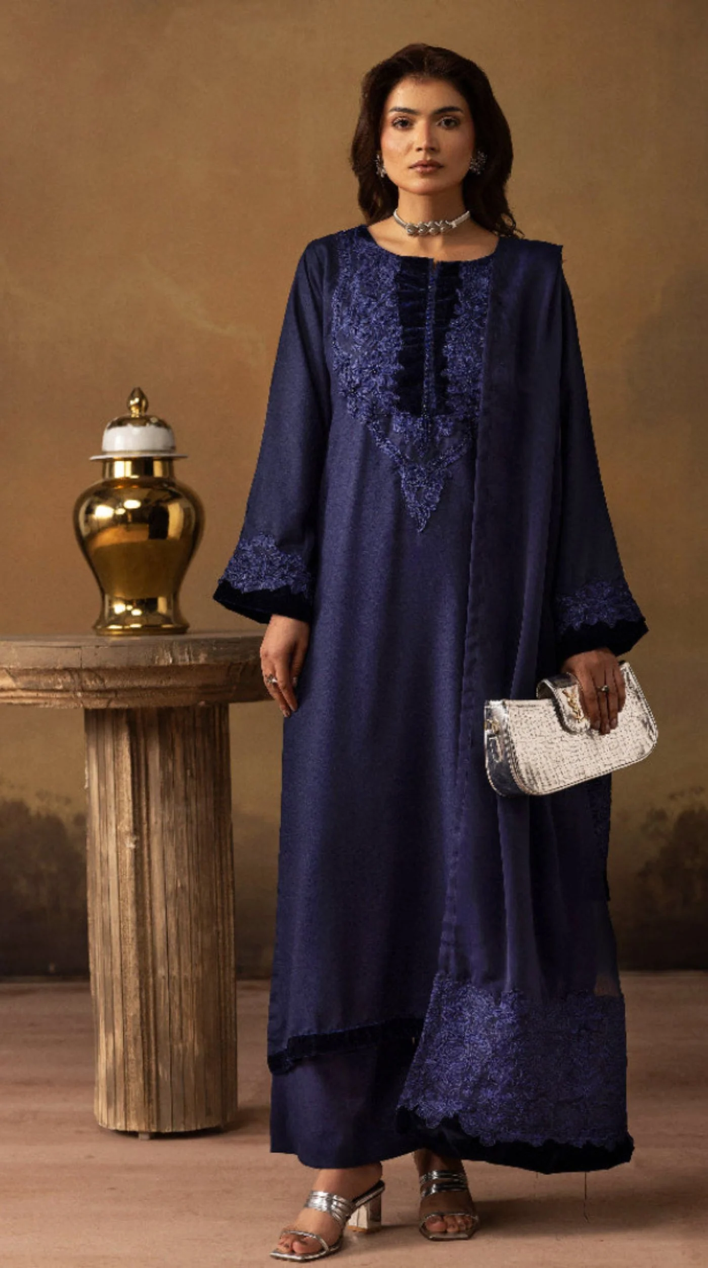 Sophisticated Blue Dhanak Suit Set - Image 4