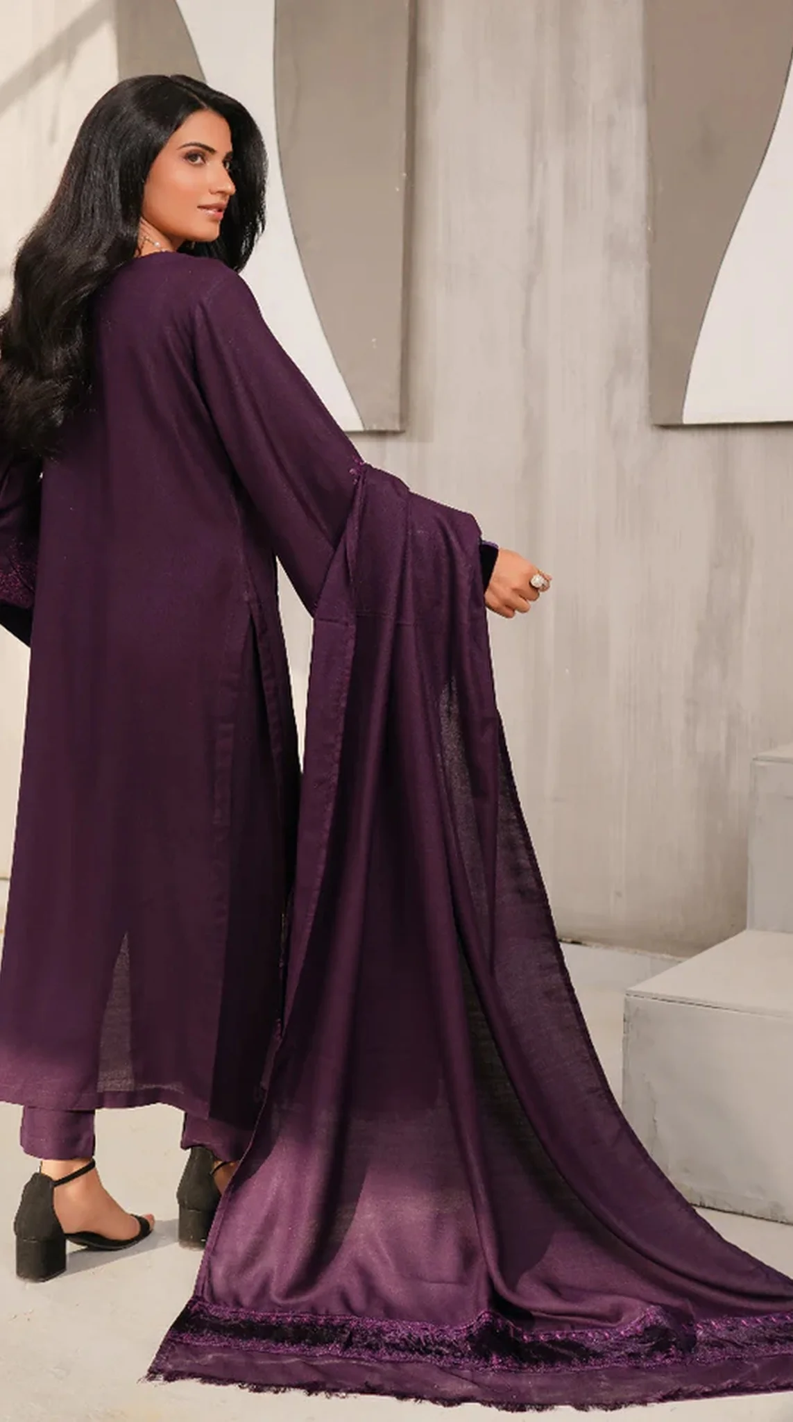 Stunning Purple Dhanak Suit Set - Image 3